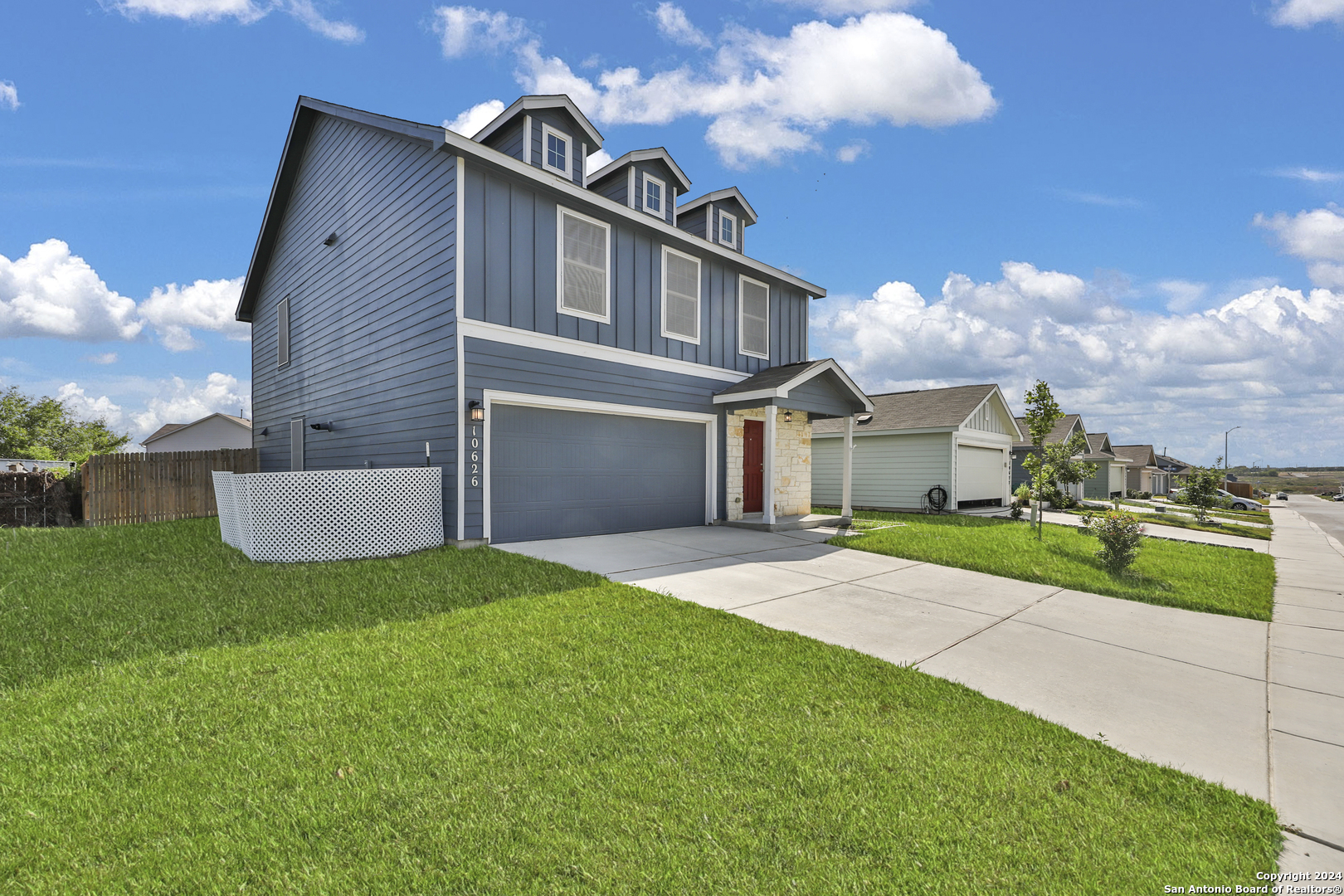 main property photo 3