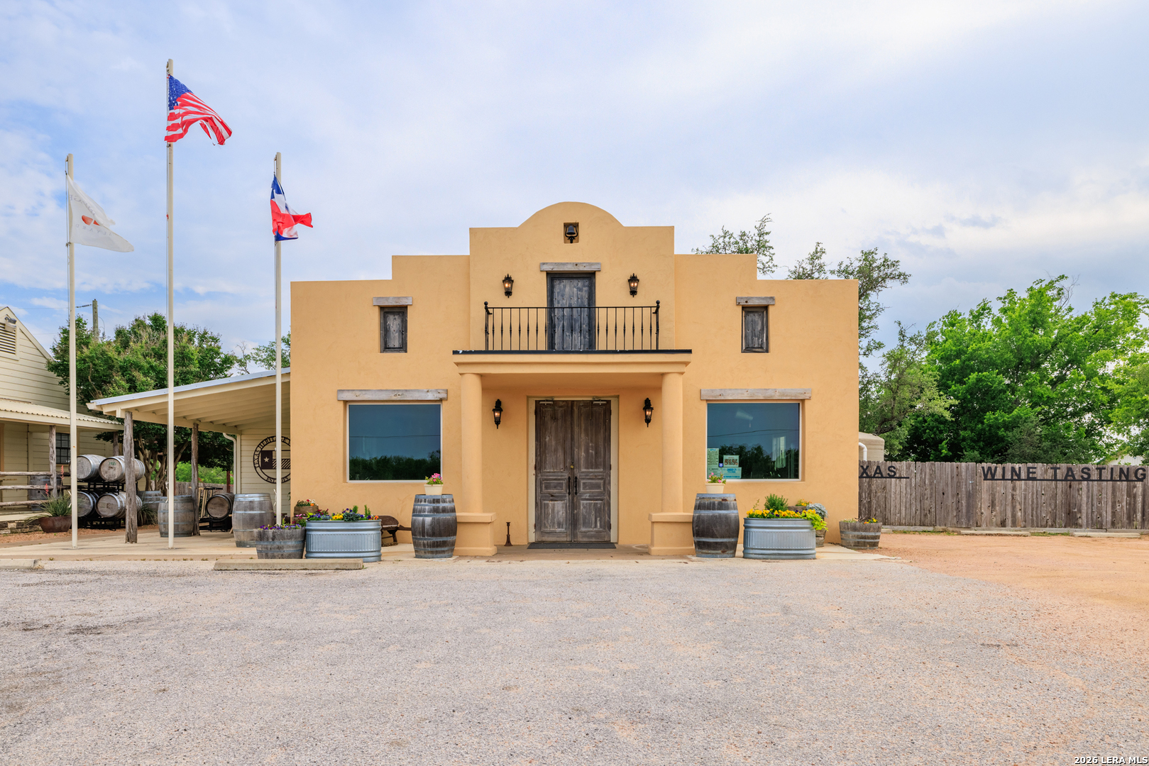 main property photo 44