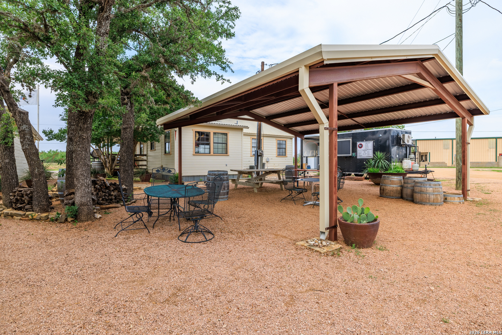 main property photo 58