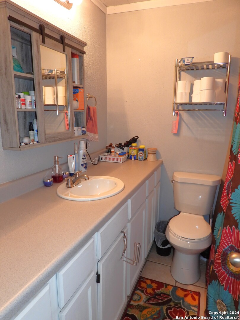 main property photo 23