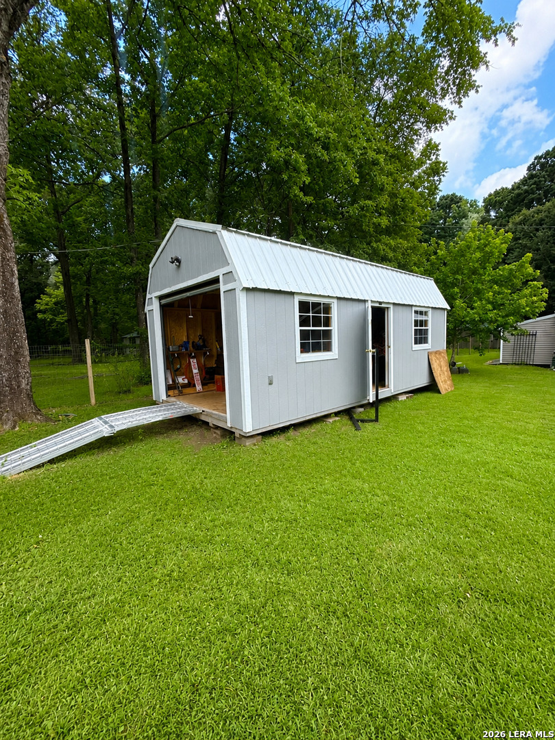 main property photo 17