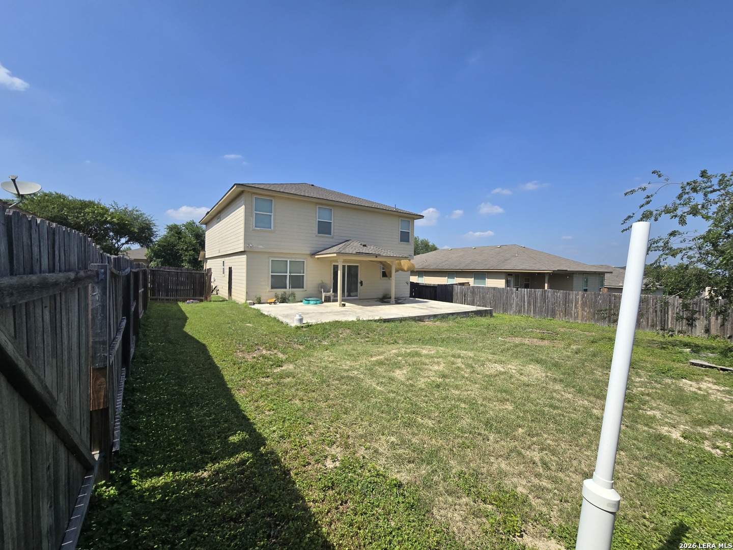 main property photo 30
