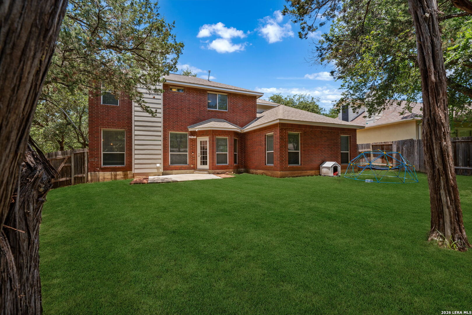 main property photo 27