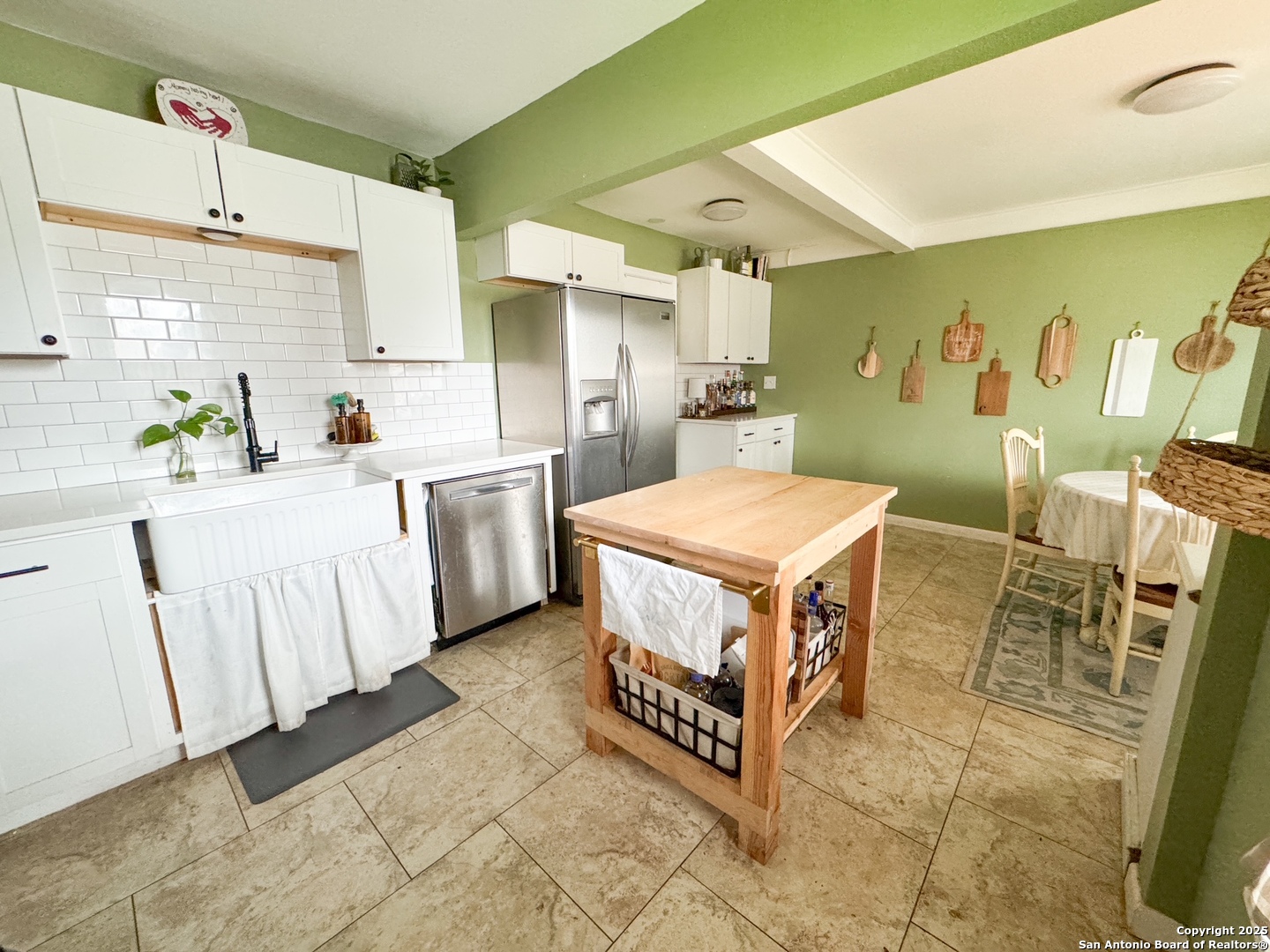 main property photo 14