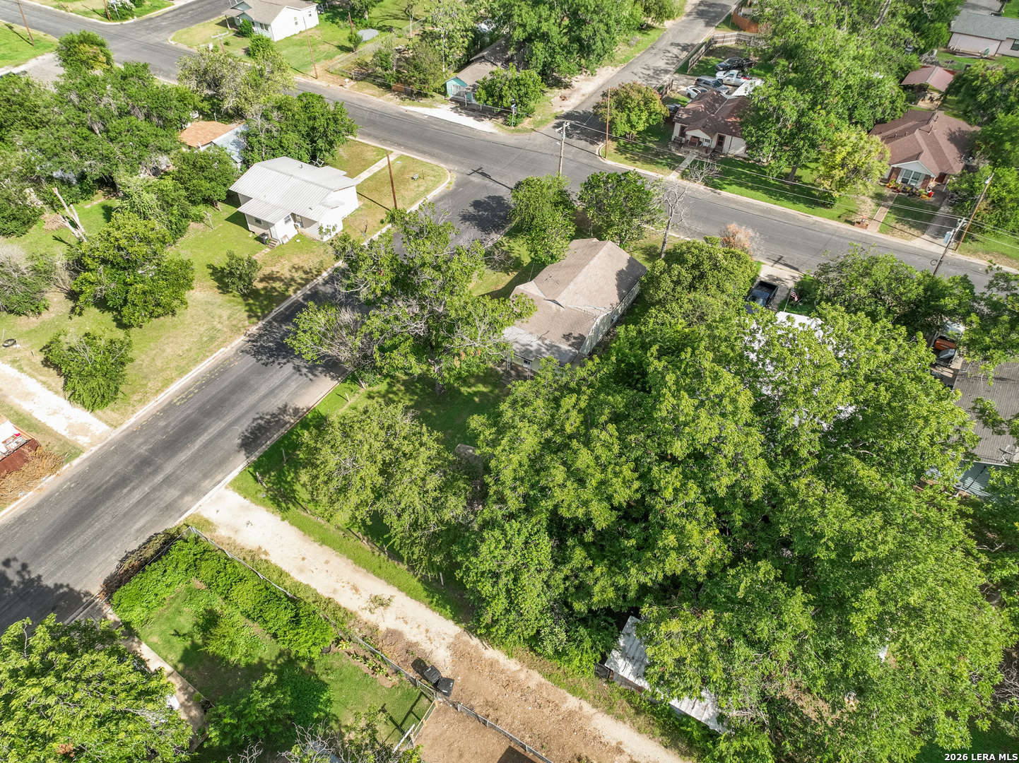 main property photo 14