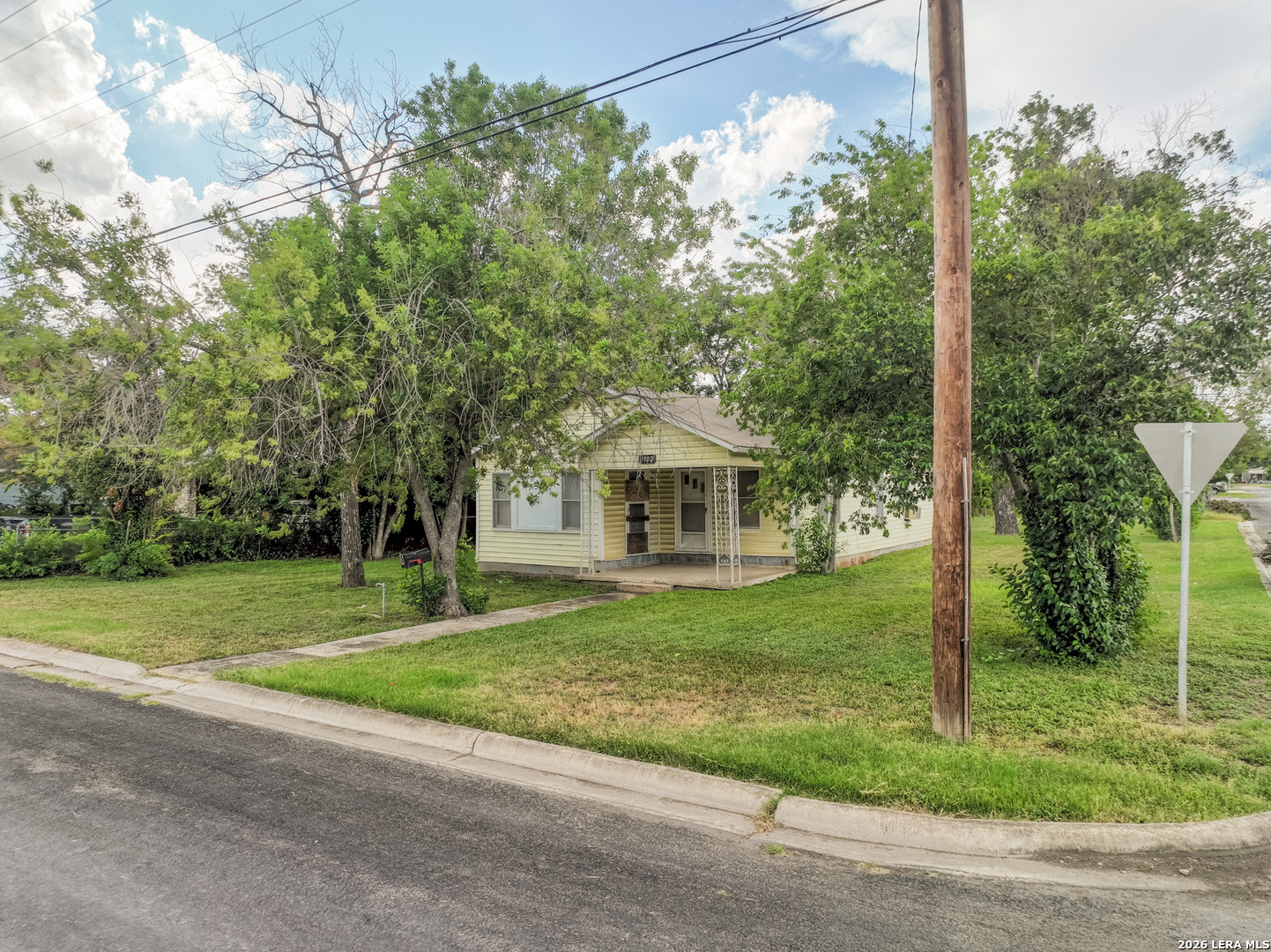 main property photo 20