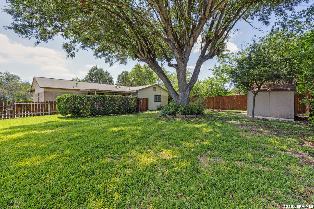 main property photo 23