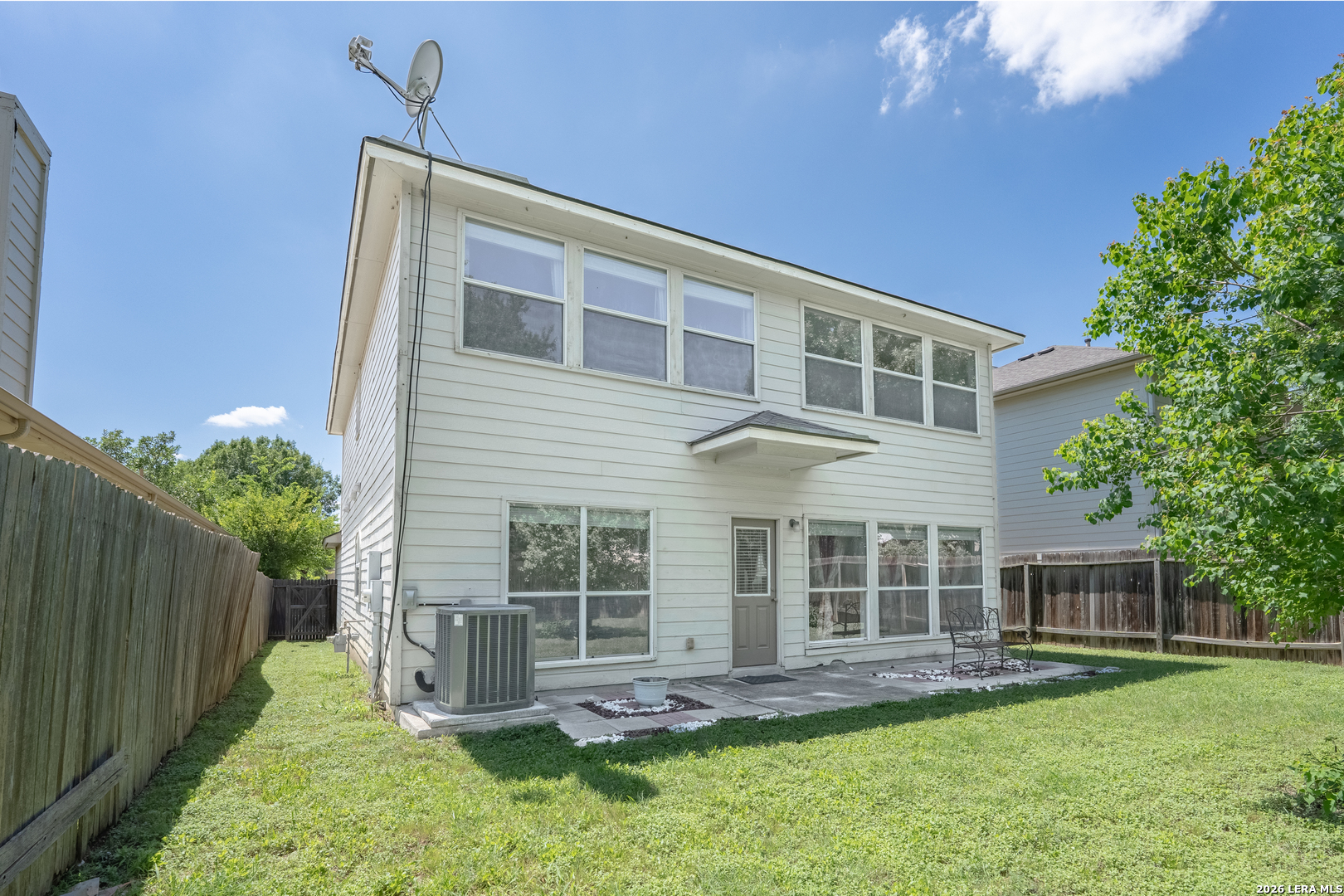 main property photo 19