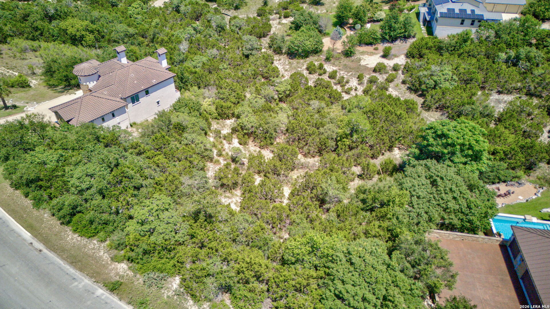 main property photo 13