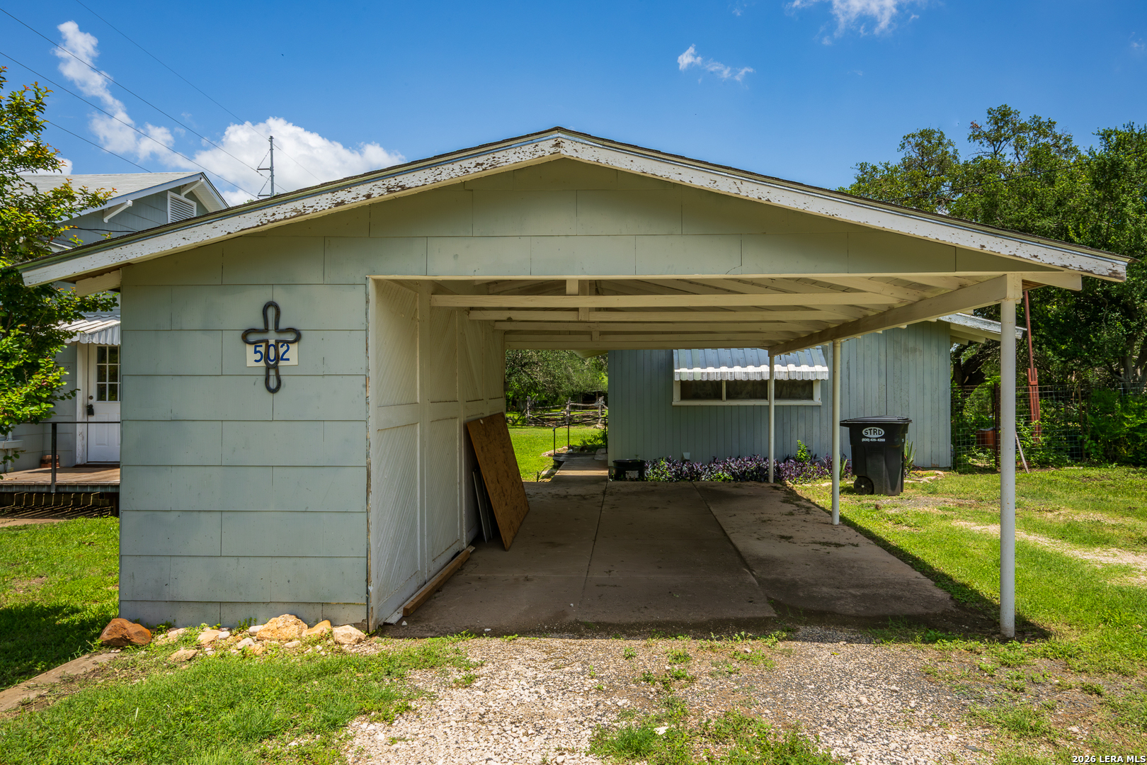 main property photo 20