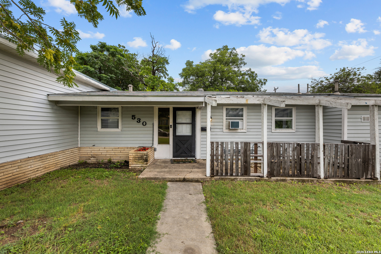 main property photo 3