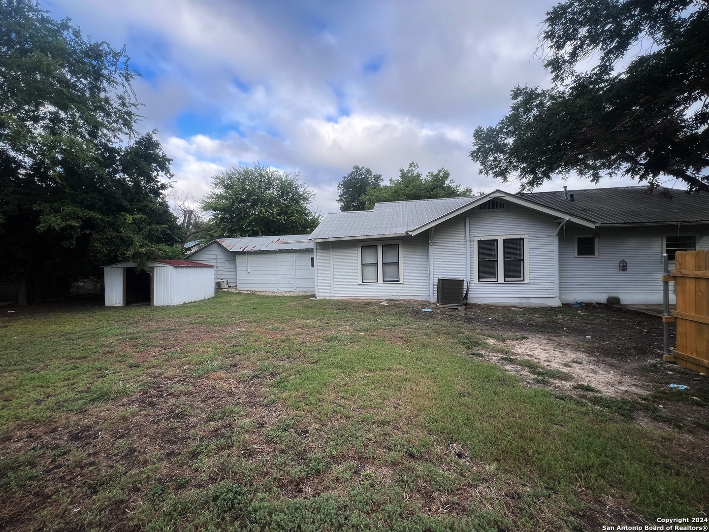 main property photo 29