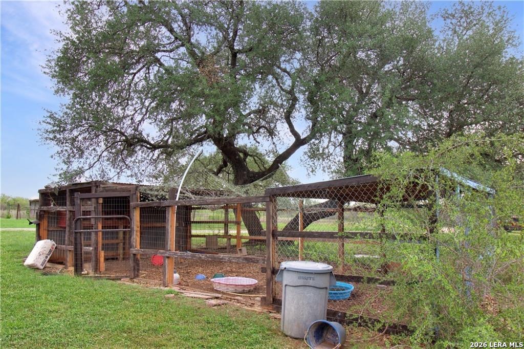 main property photo 10