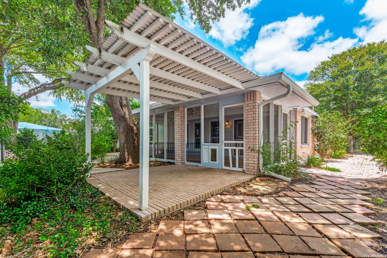 main property photo 20