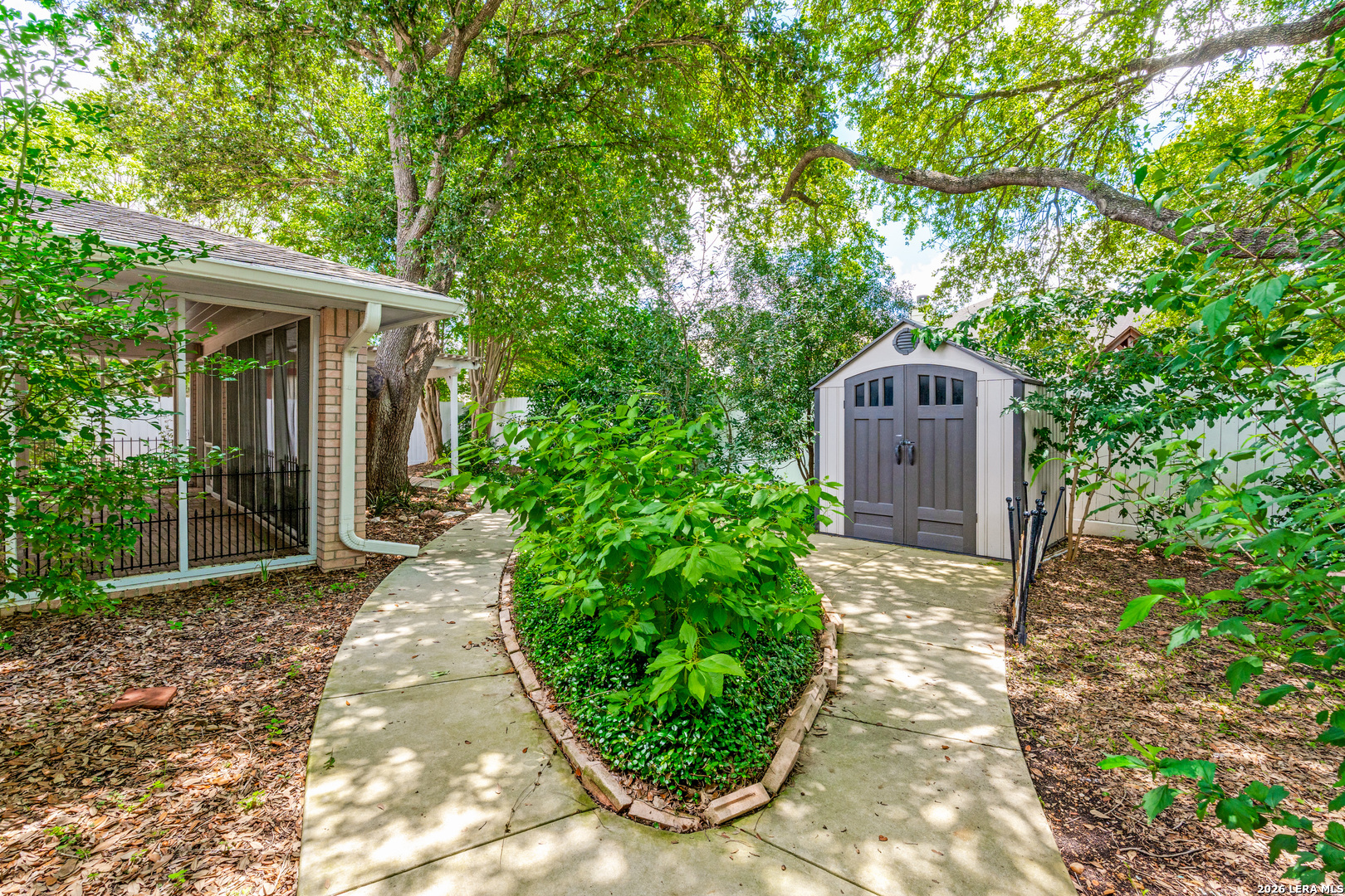 main property photo 22