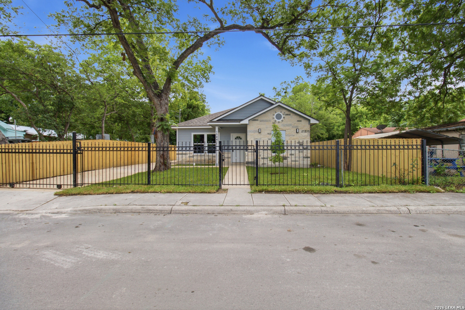 main property photo 1