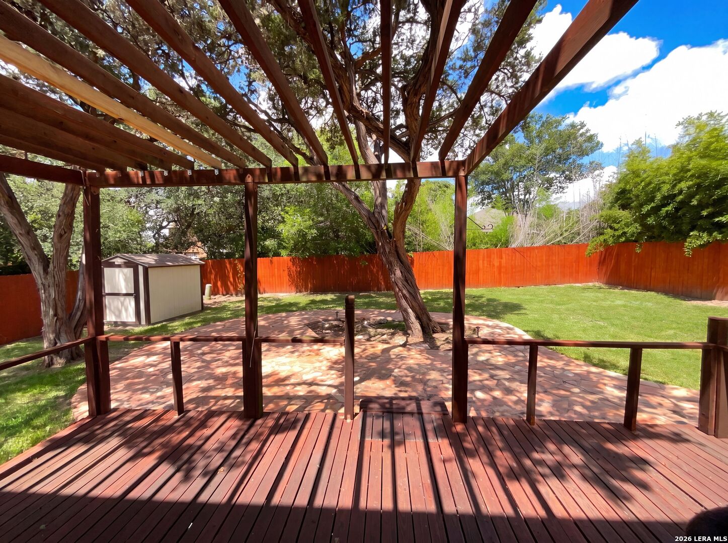 main property photo 16