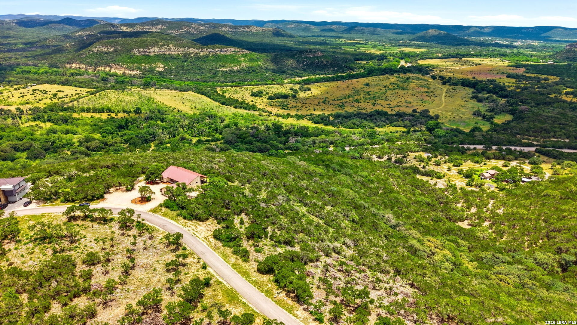 main property photo 9