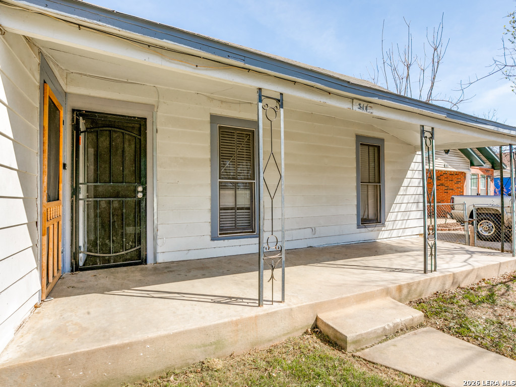 main property photo 3