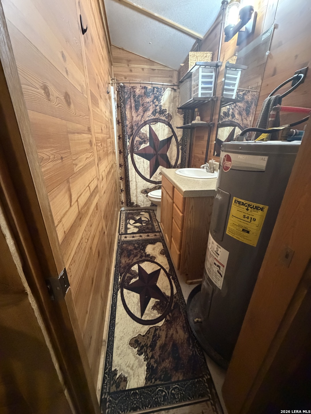 main property photo 30