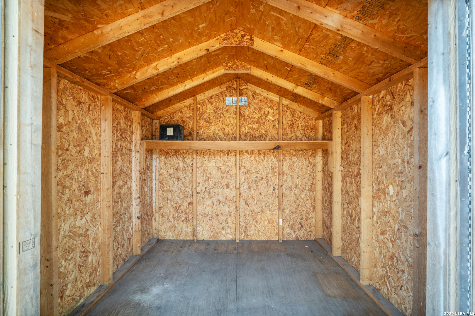 main property photo 24