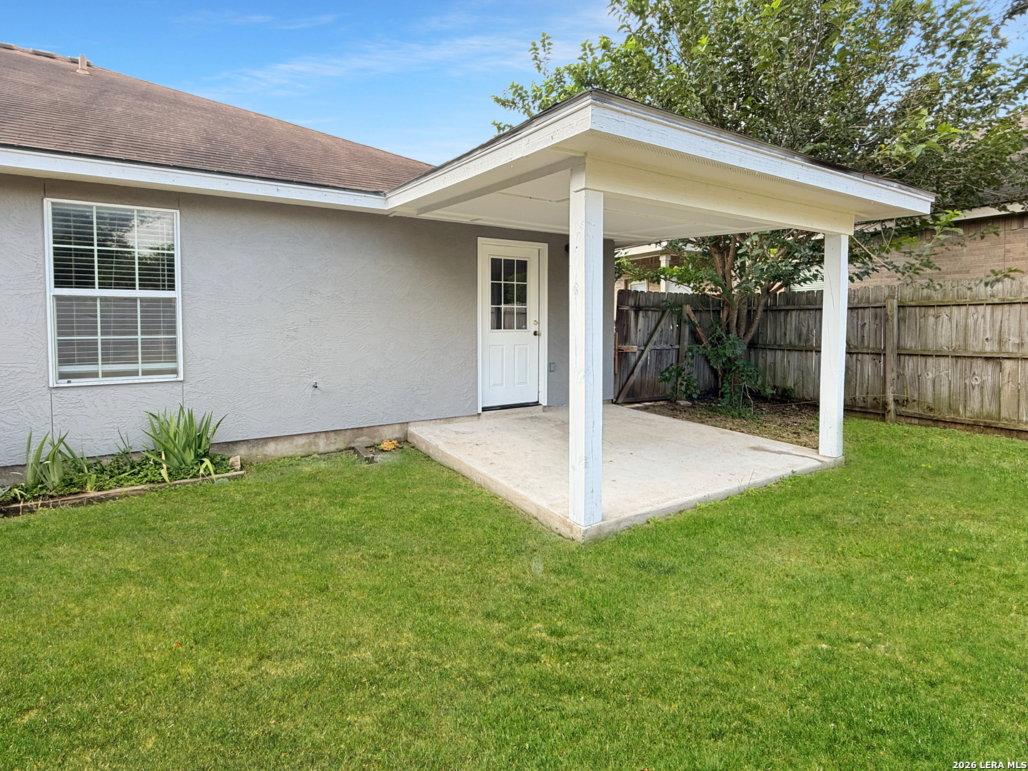 main property photo 13