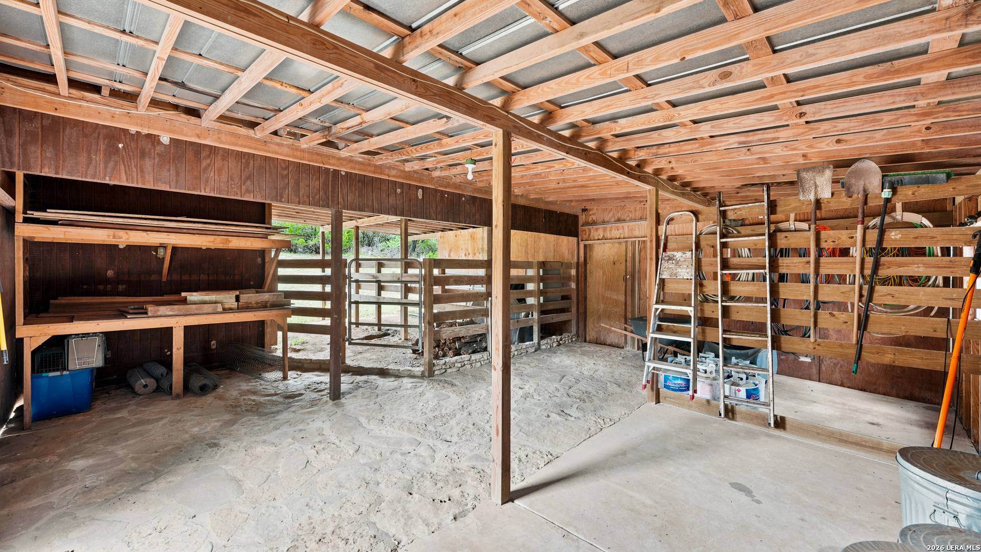main property photo 35