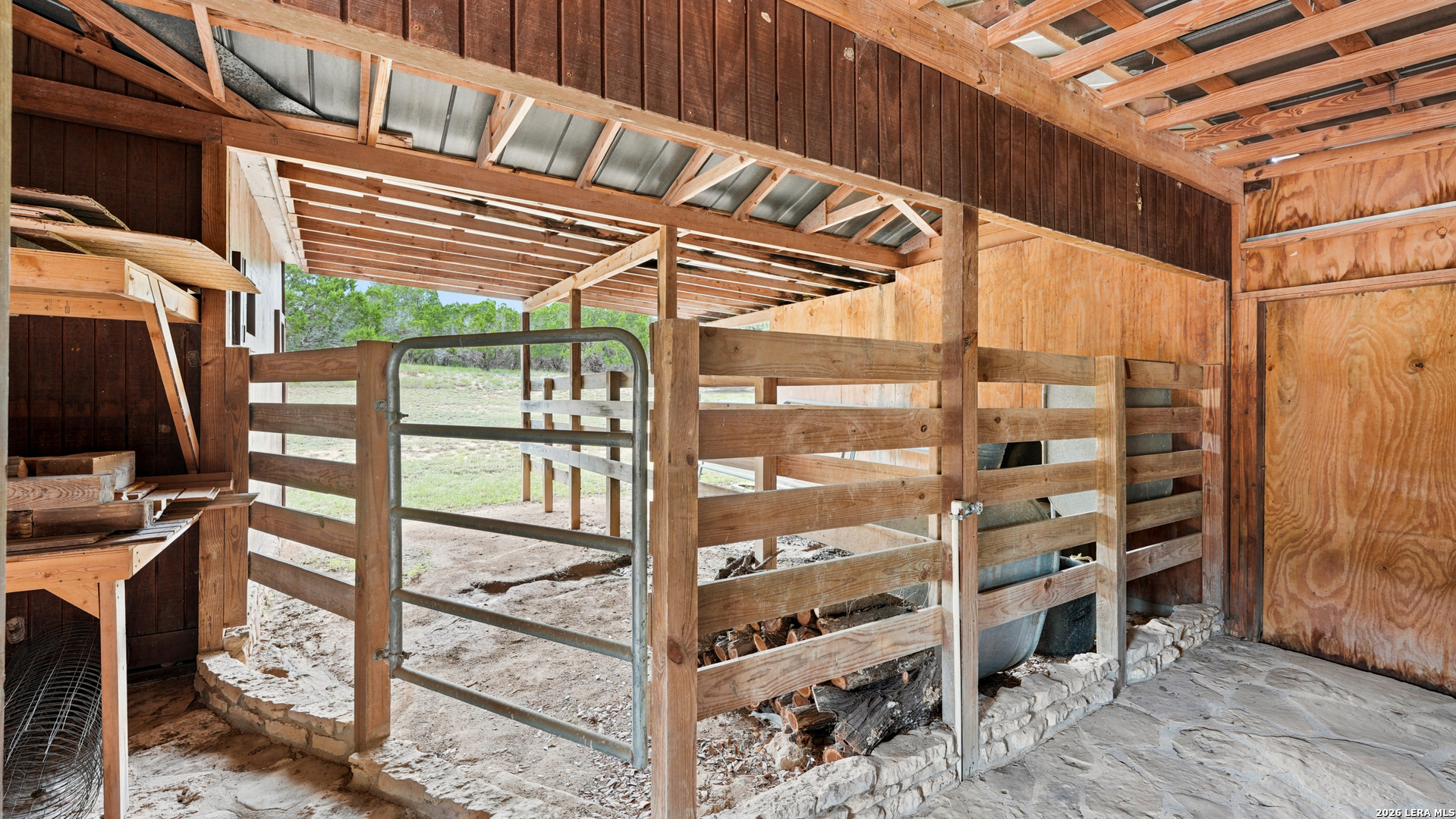 main property photo 36