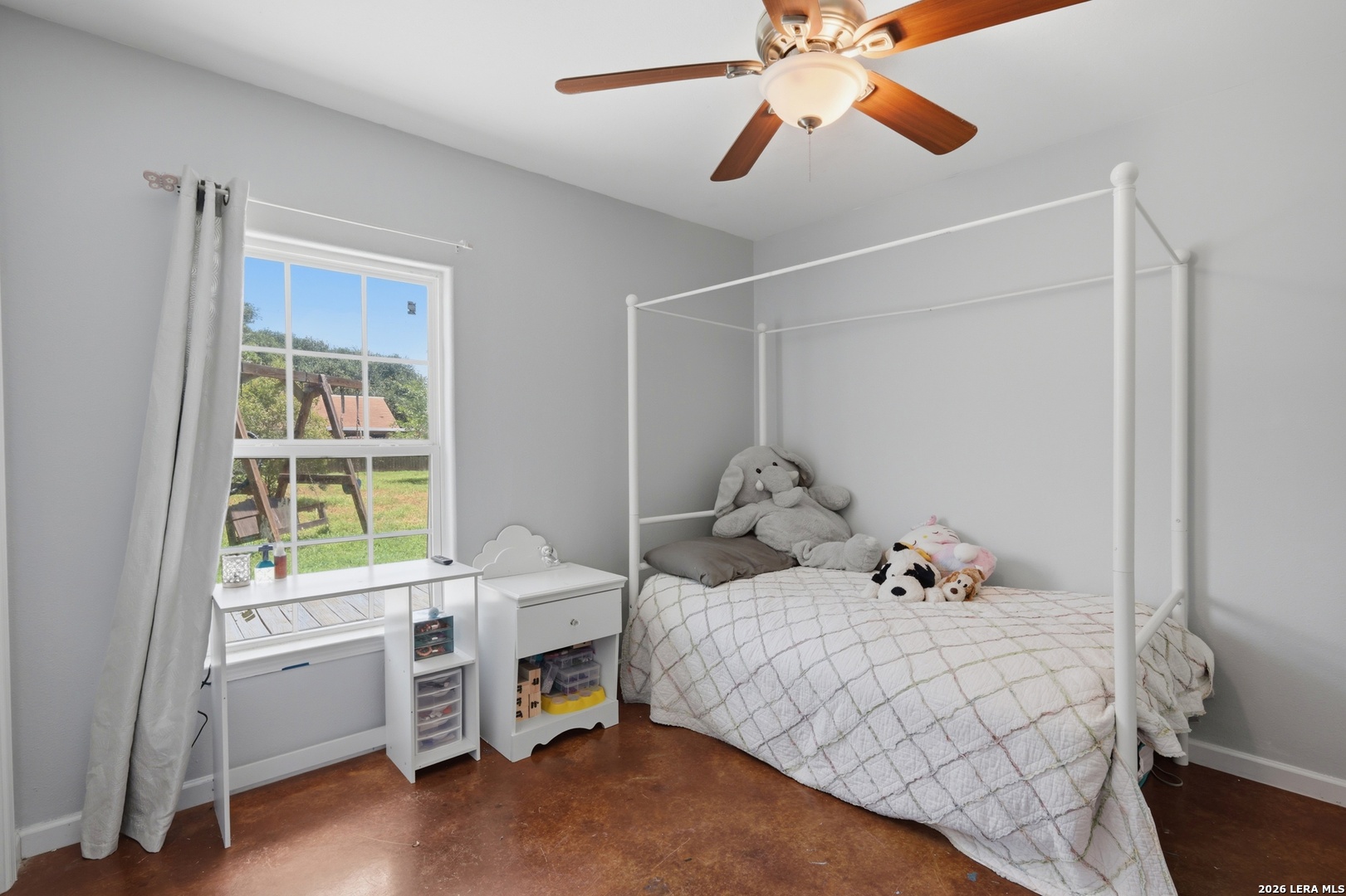 main property photo 31