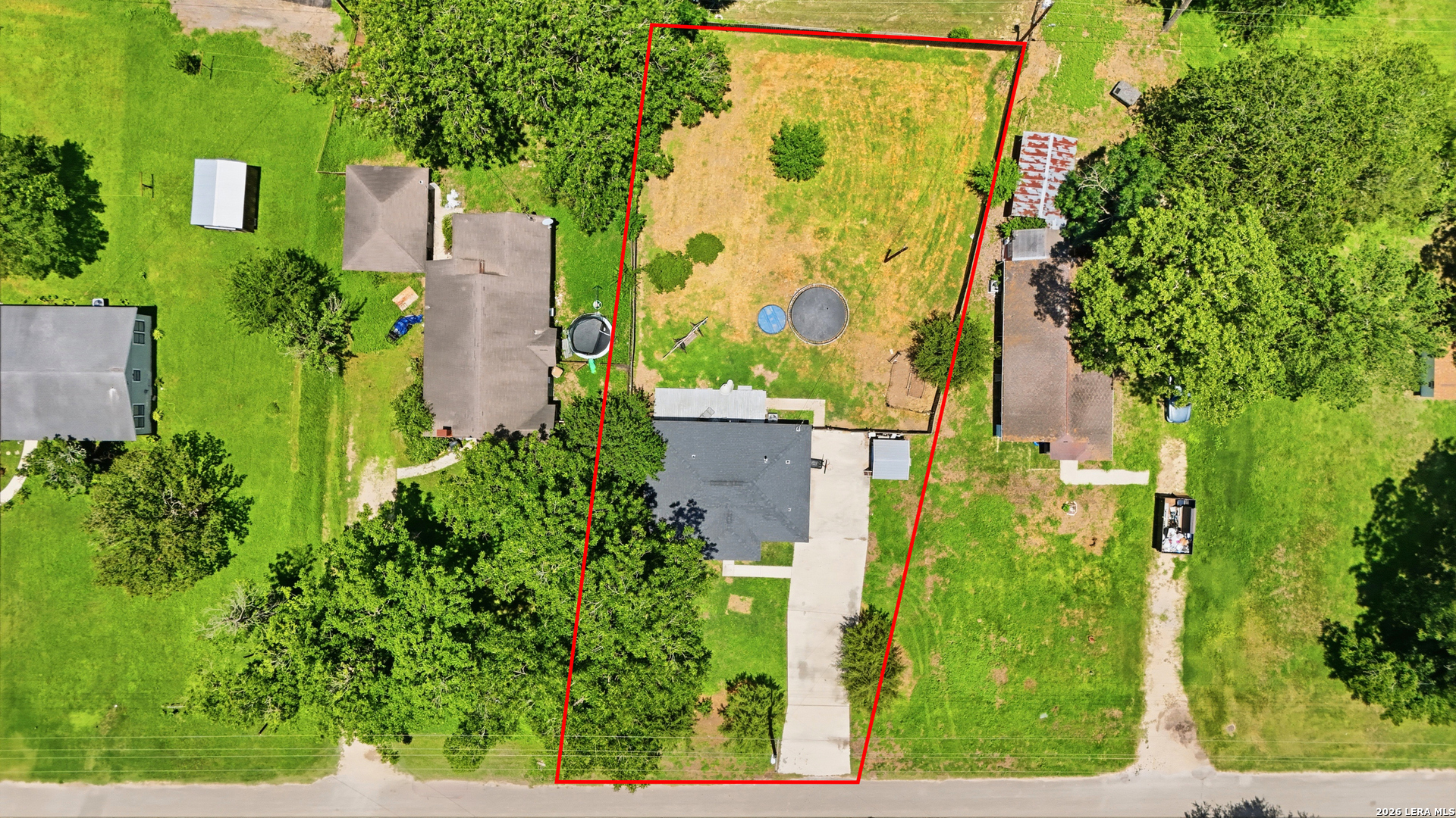 main property photo 47
