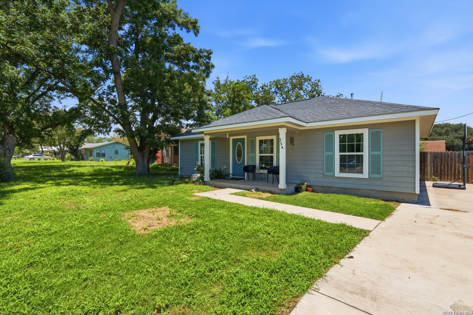 main property photo 5