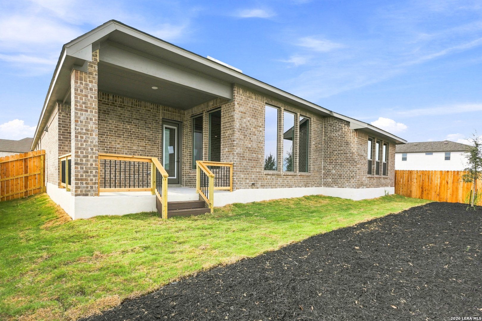 main property photo 40