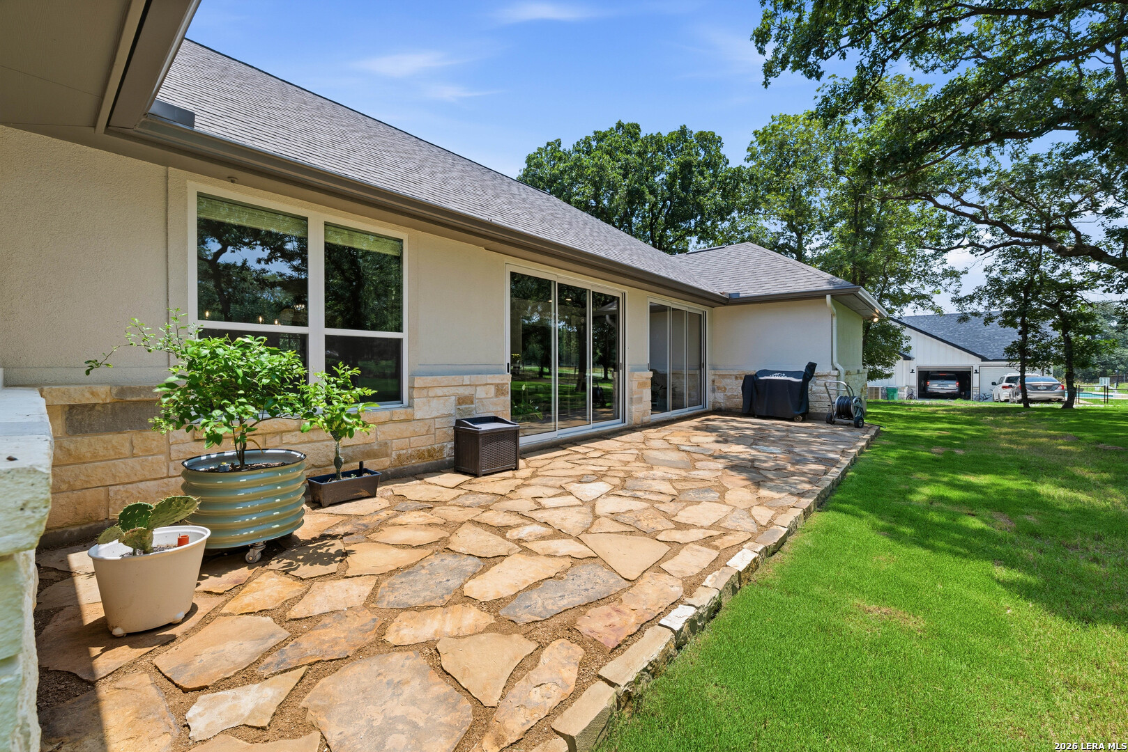 main property photo 59