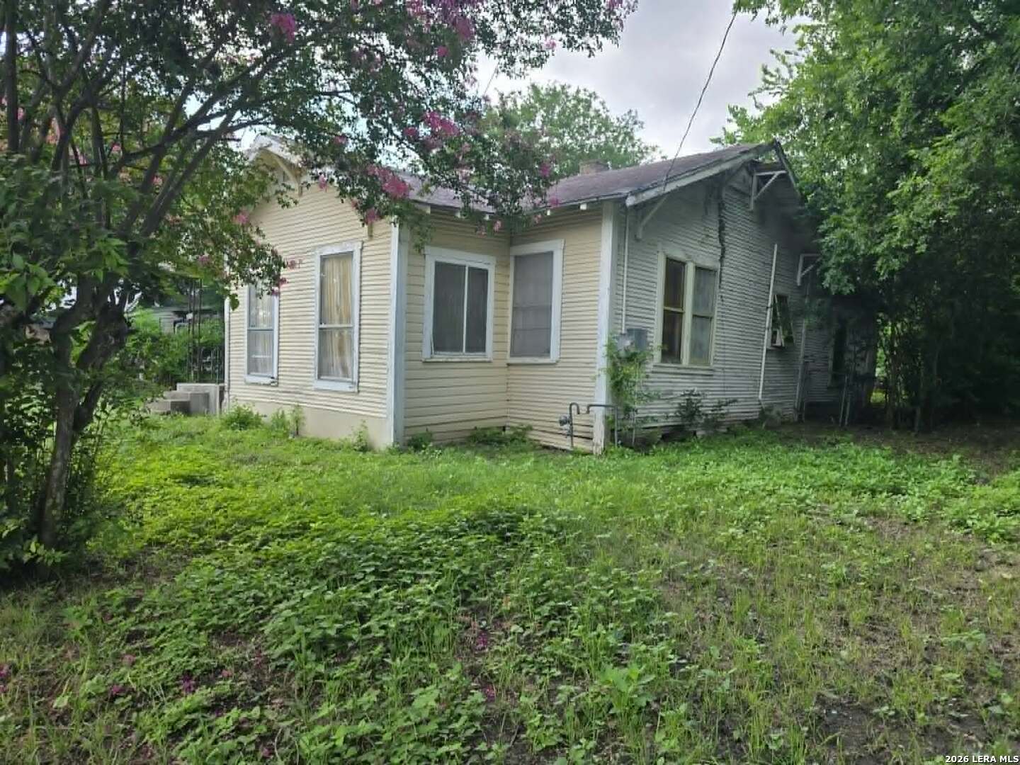main property photo 4