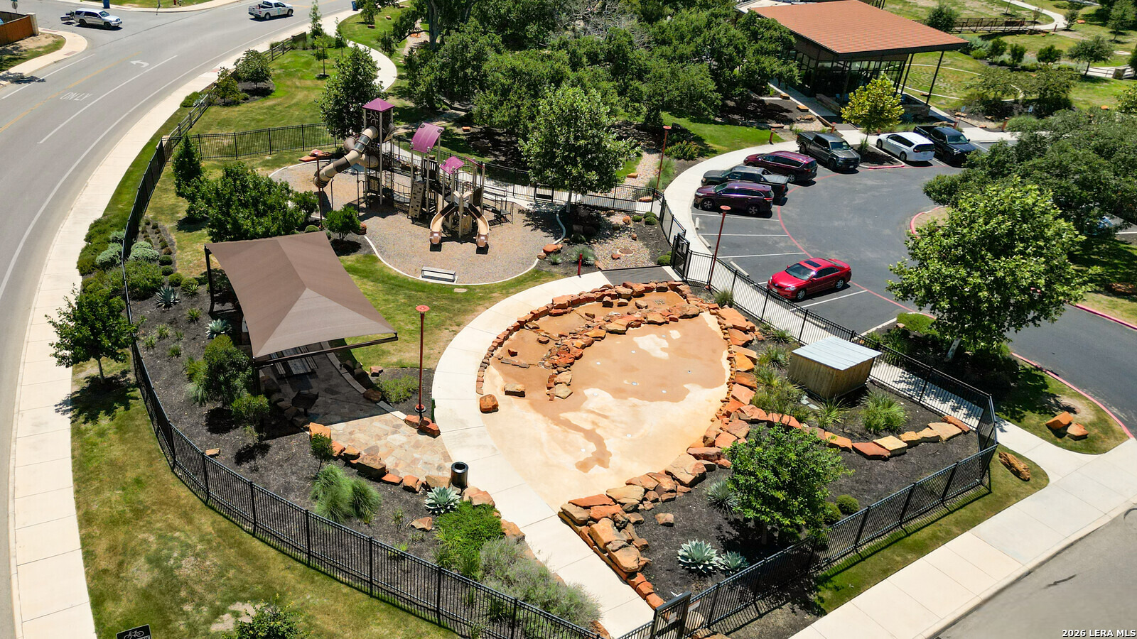 main property photo 38