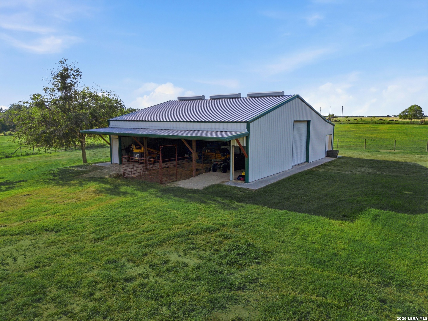 main property photo 10