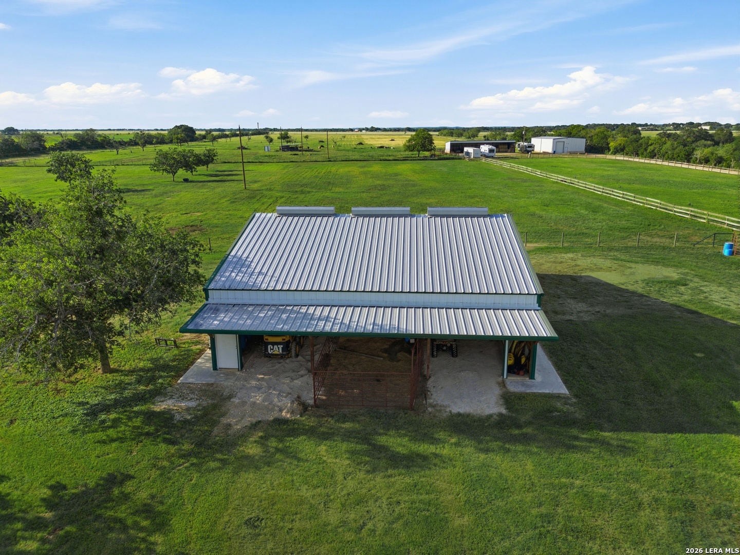 main property photo 11