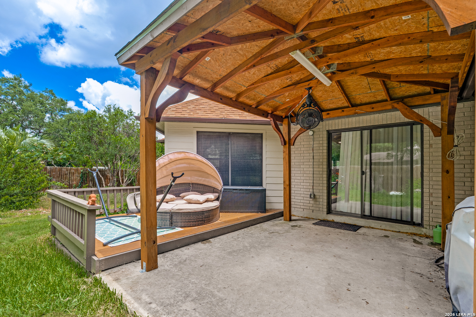 main property photo 23