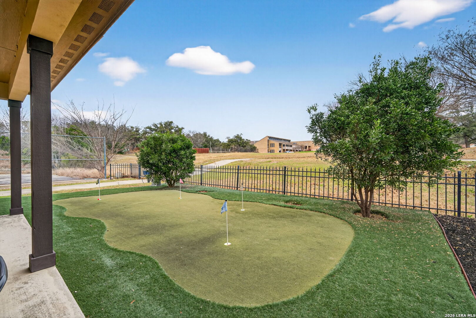 main property photo 25