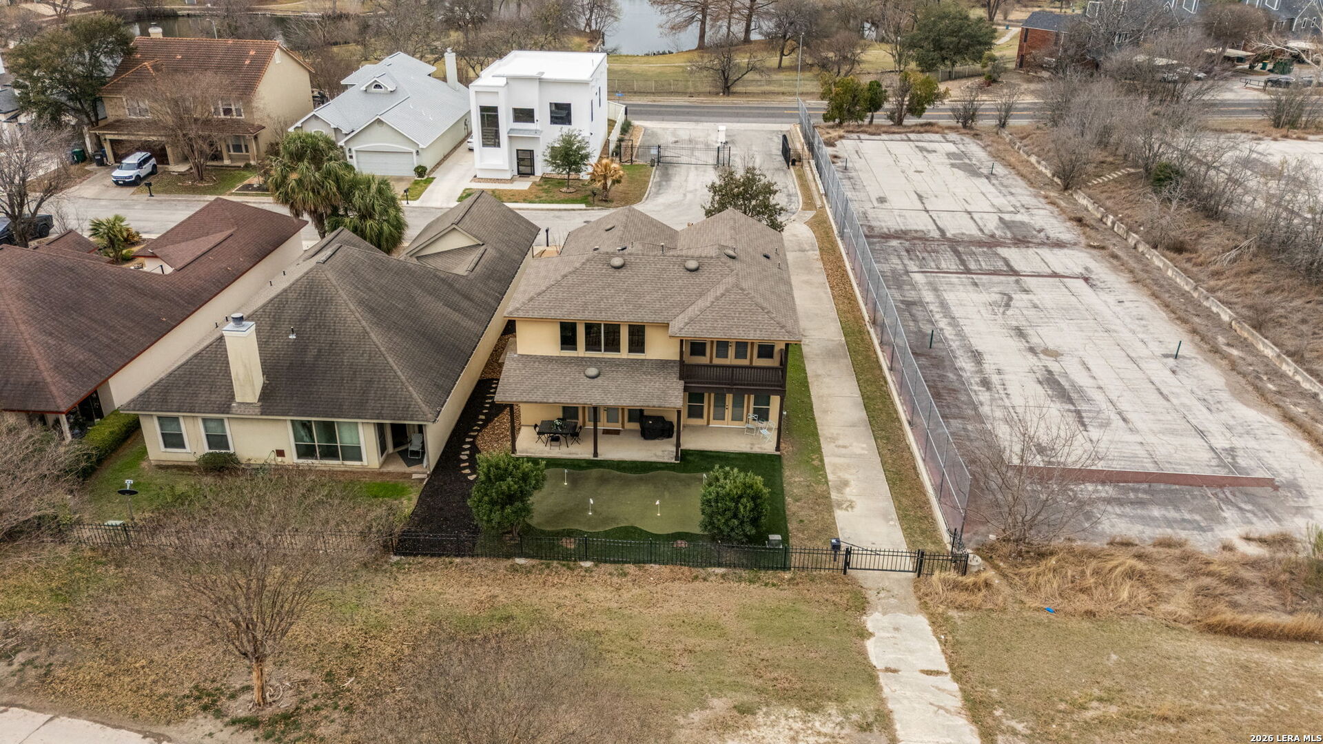 main property photo 31