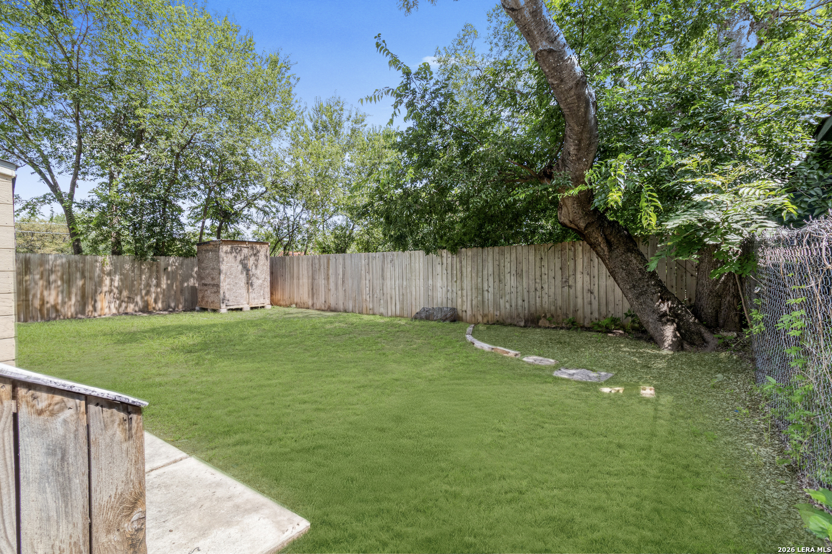 main property photo 14