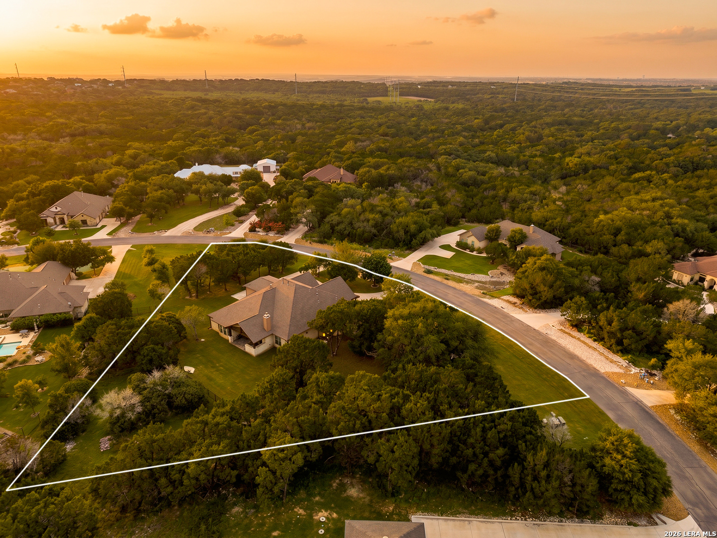 main property photo 40