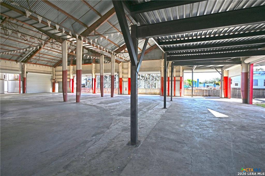 main property photo 9