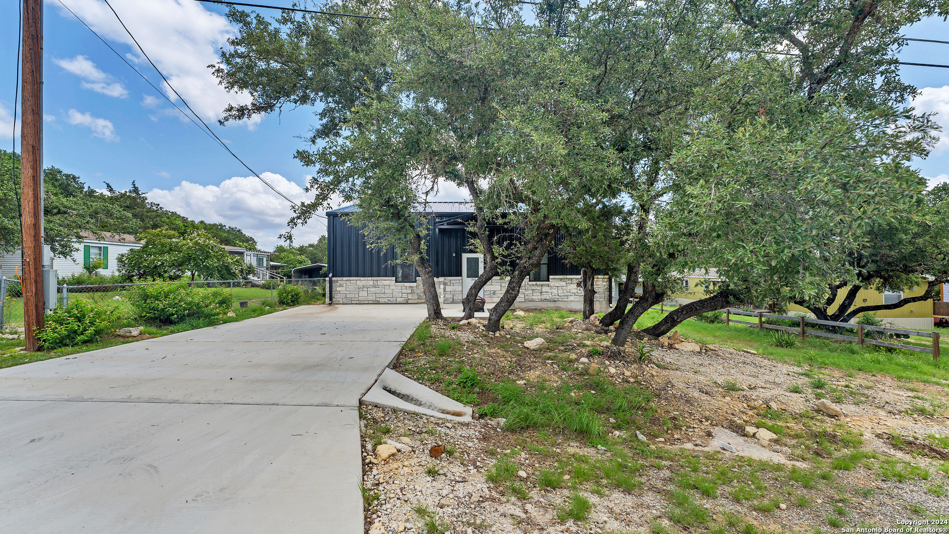 main property photo 47