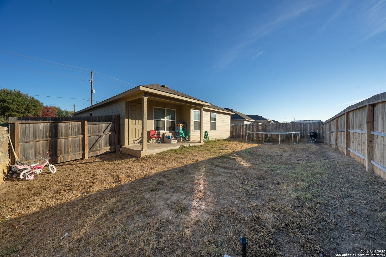 main property photo 14