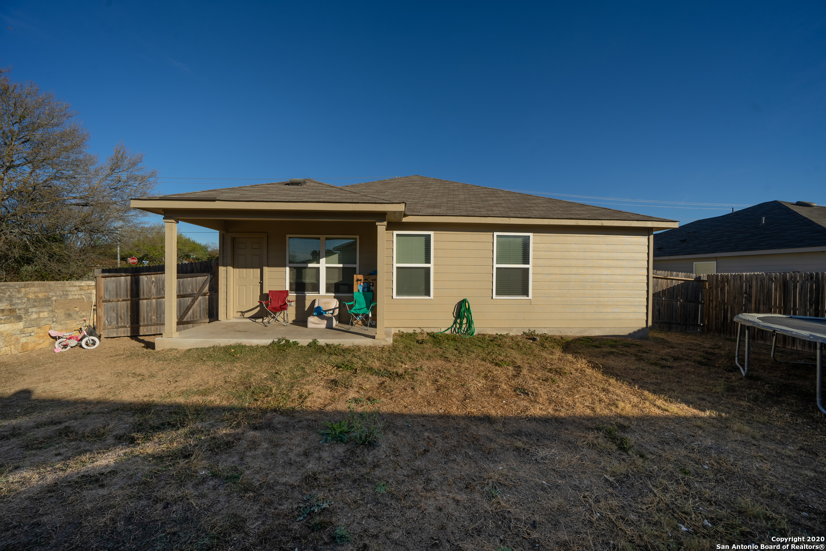 main property photo 15