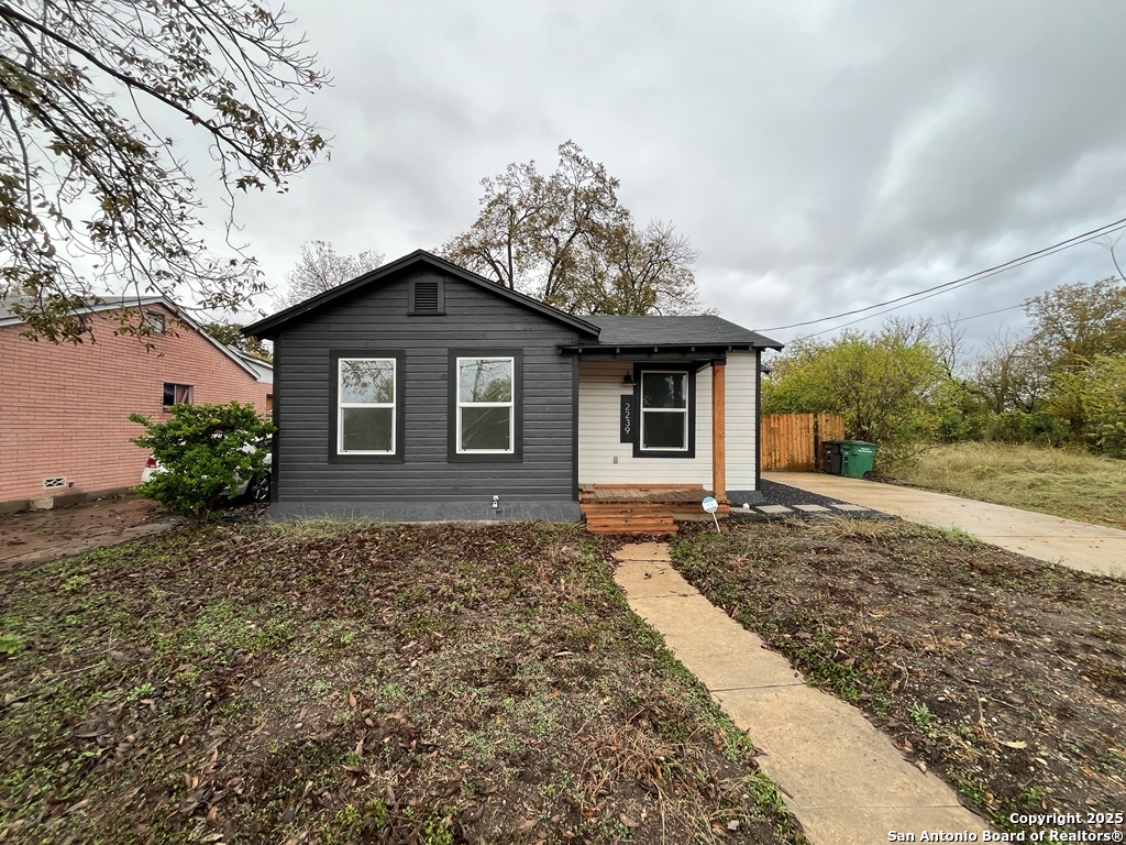 main property photo 35