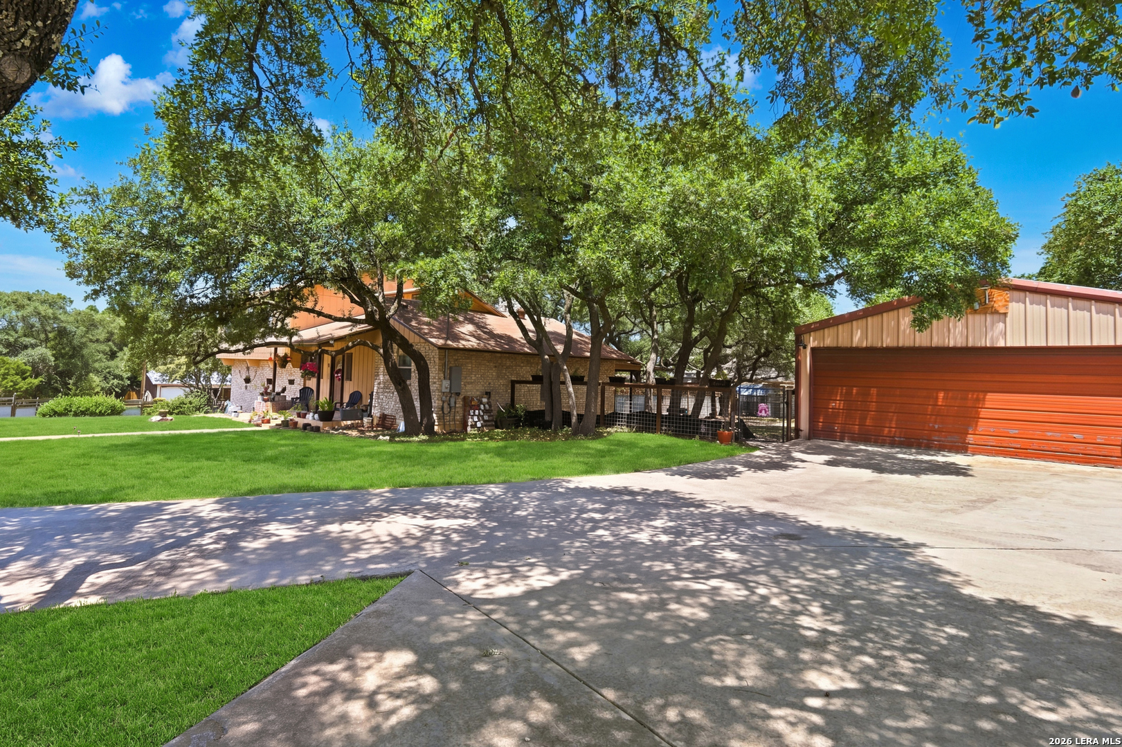 main property photo 22