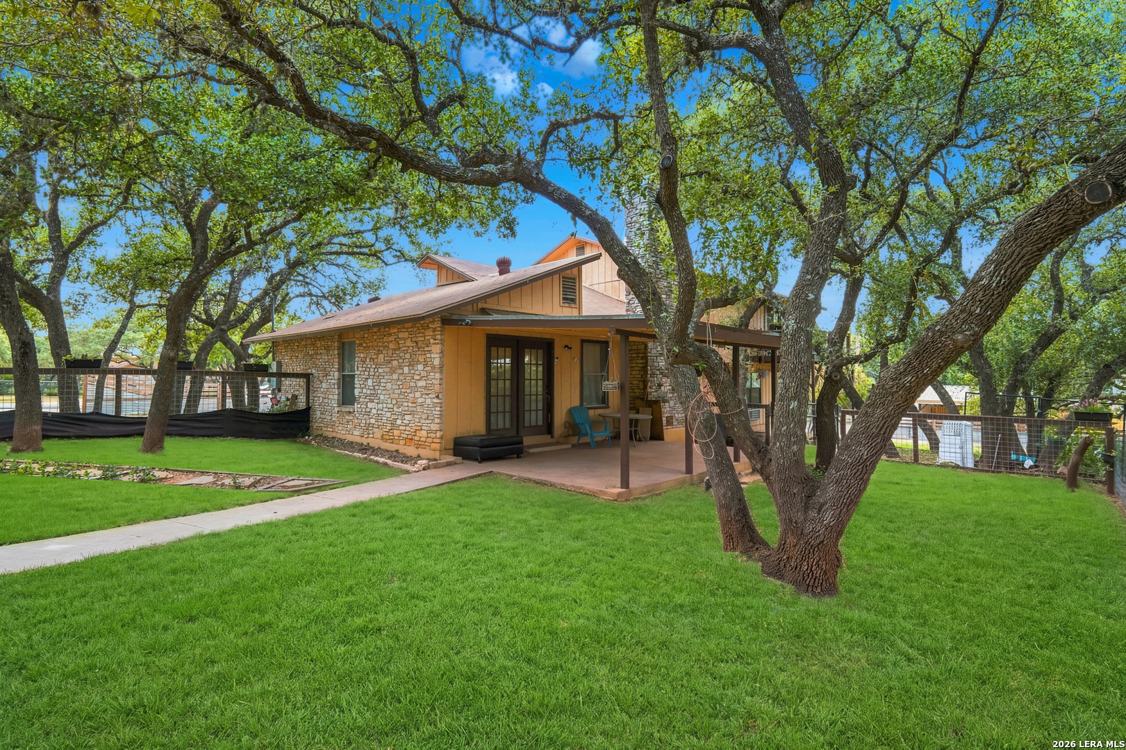 main property photo 25