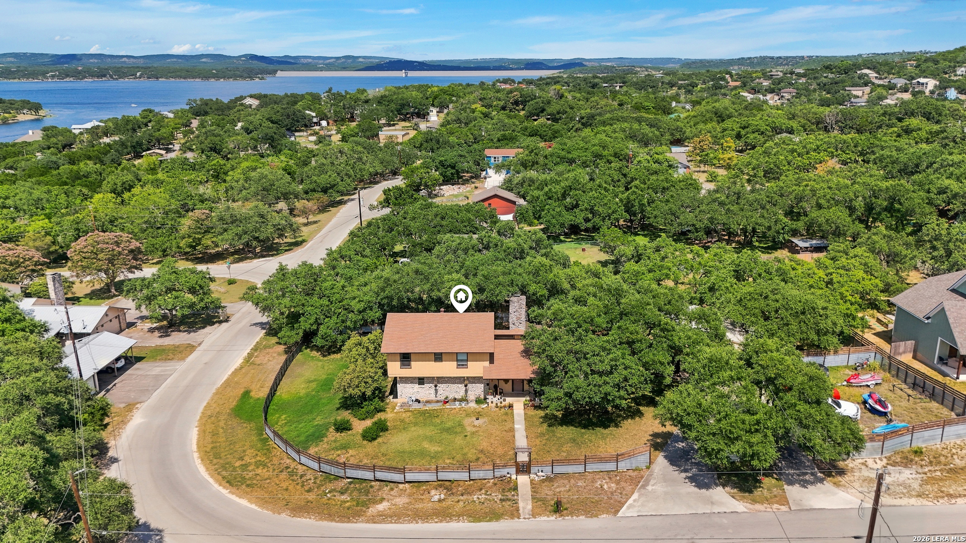 main property photo 30